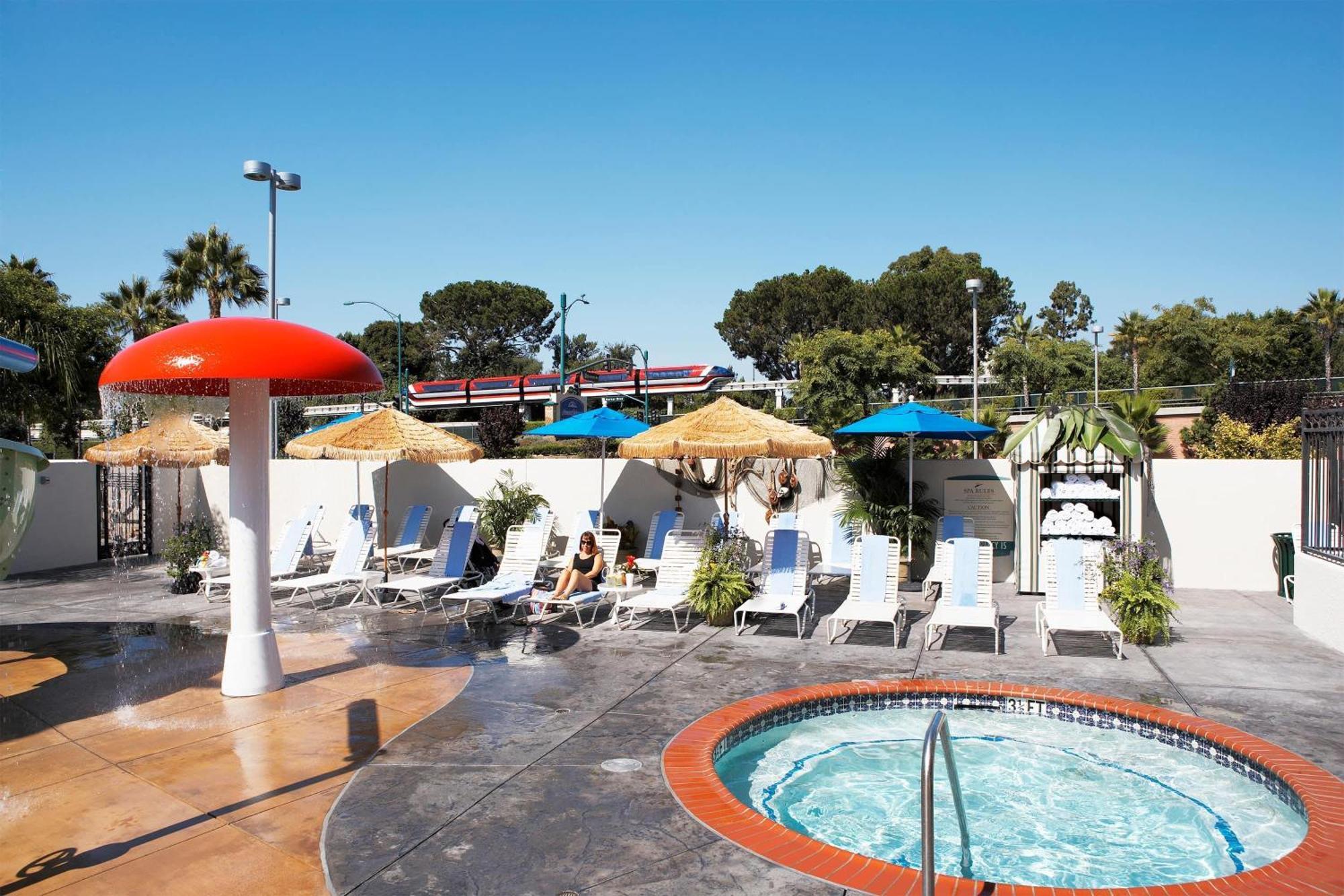 Howard Johnson By Wyndham Hotel&water Playground 3* Anaheim