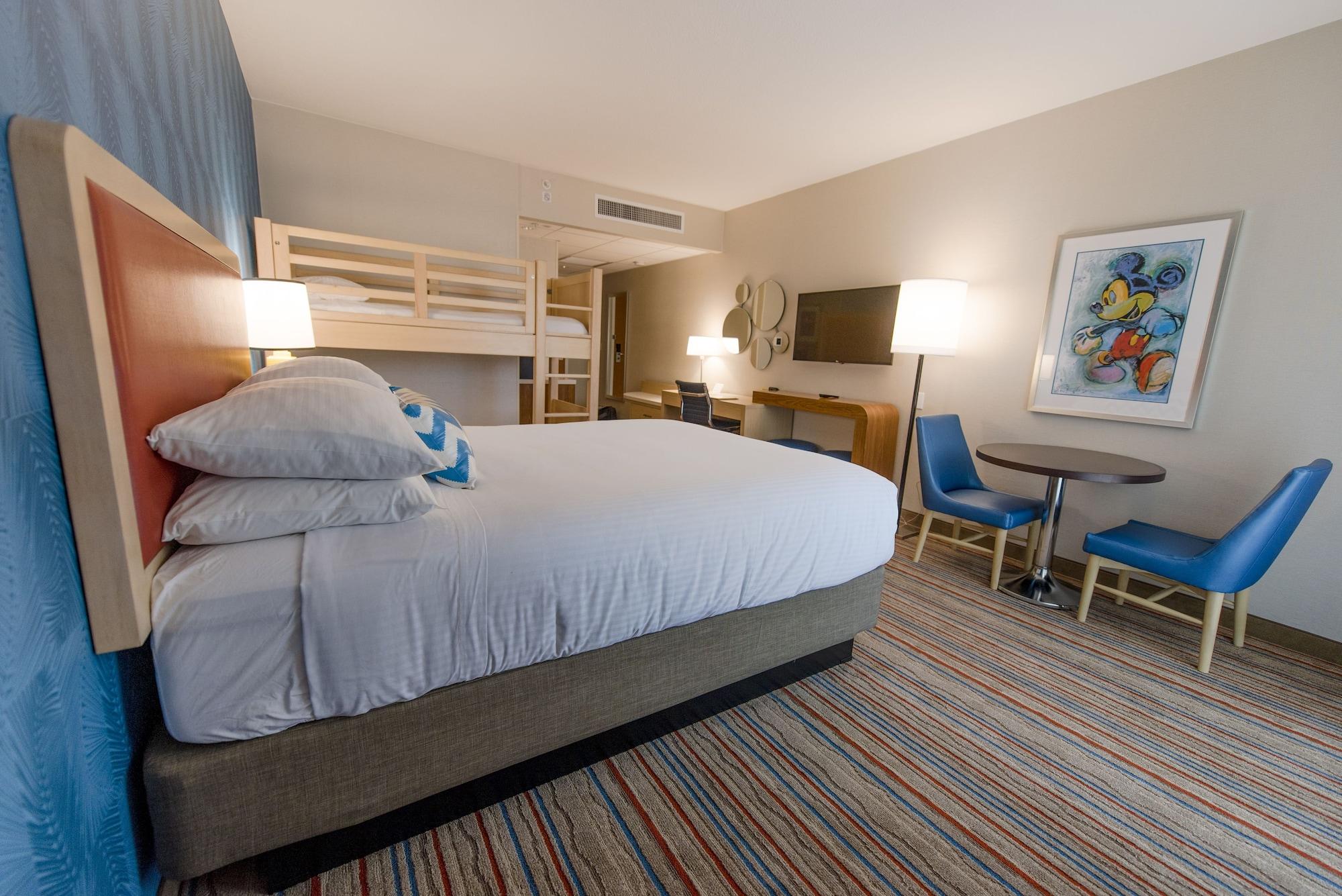 Howard Johnson By Wyndham & Water Playground Hotel Anaheim